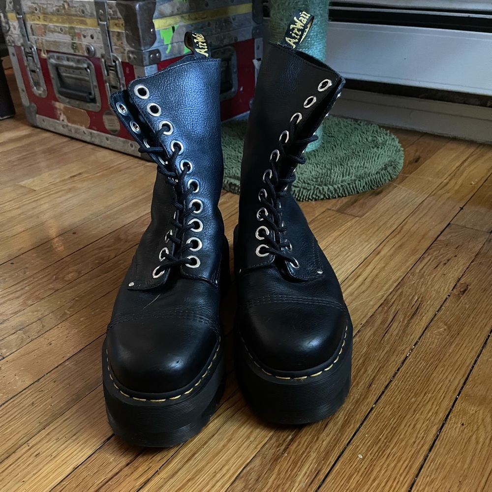 Dr. Marten’s Sinclair Hi Max